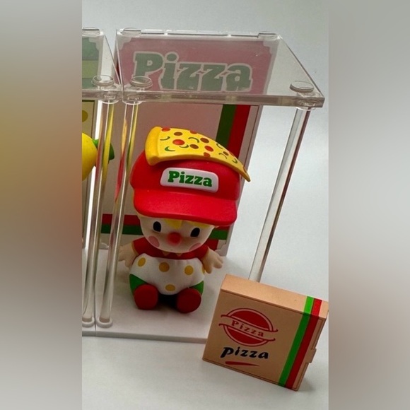 Popmart Sweet Bean Supermarket Vinyl Figure Set with Display Pop Mart - Pizza - Picture 2 of 3